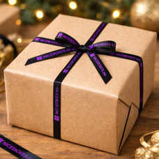 Presentband med eget tryck 10mm, 3000 meter (300m/rulle x 10 rullar) Presentband med eget tryck 10mm, 3000 meter (300m/rulle x 10 rullar)